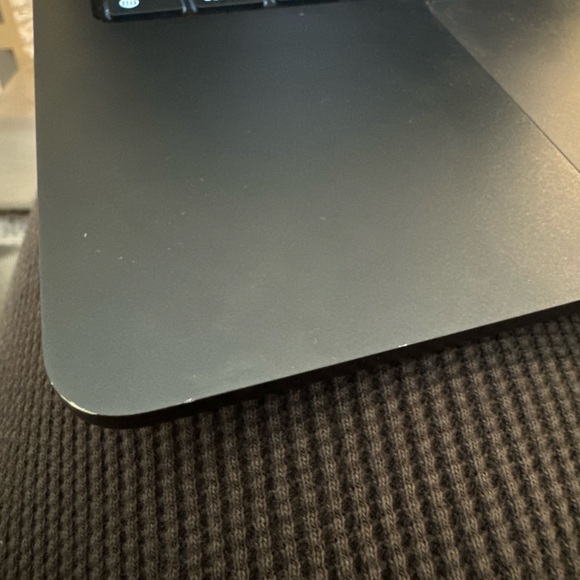 MacBook Air 13” was bought in 2023/ no box. Selling bc I have iPad - Picture 4 of 9